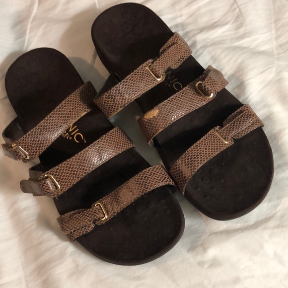 Vionic Sandals size 9 - Picture 1 of 3